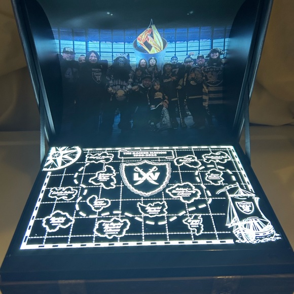 LED Display with Custom Design - Picture 1 of 4